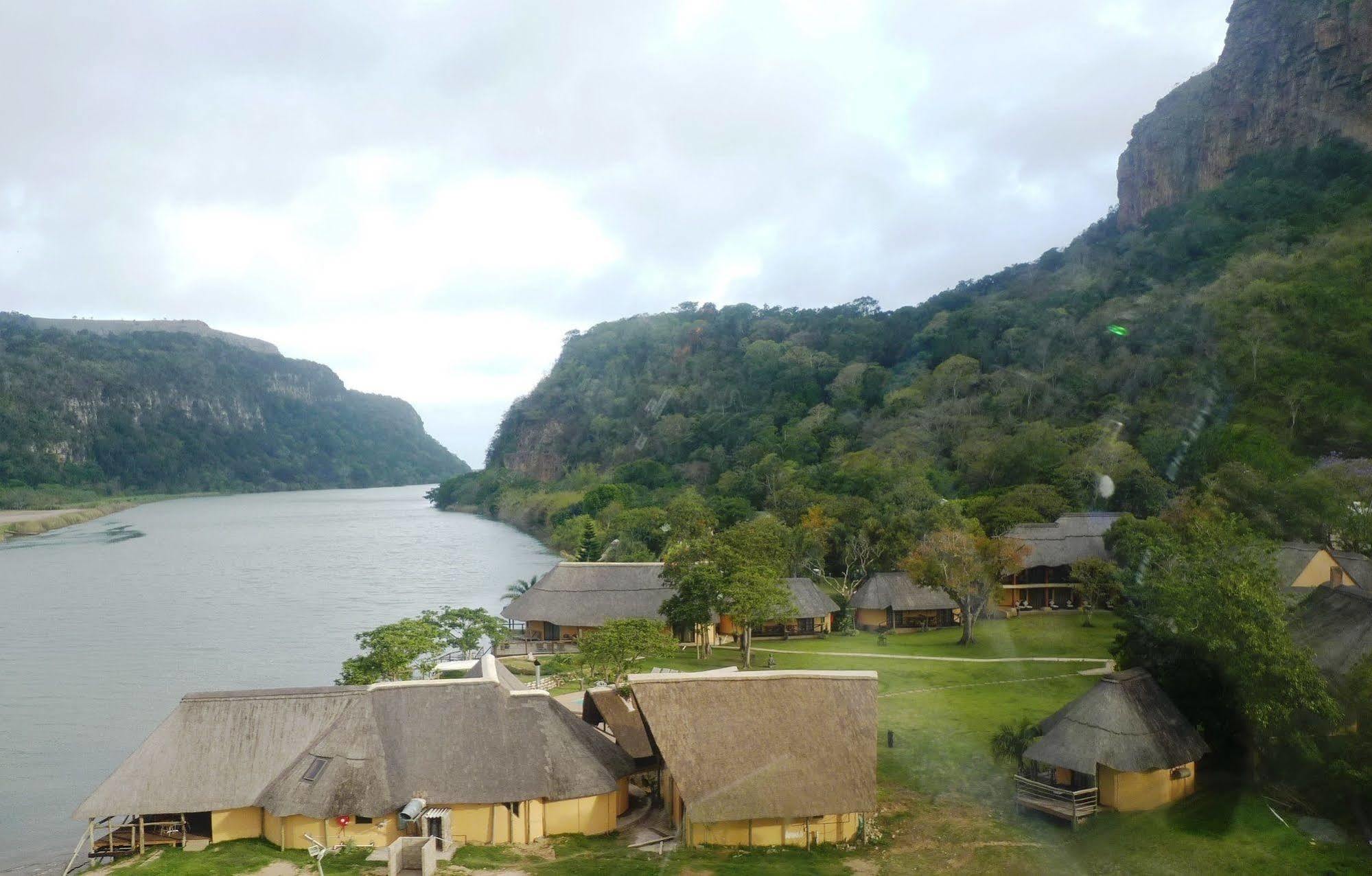 N'Taba River Lodge & Spa Port Saint John's ภายนอก รูปภาพ